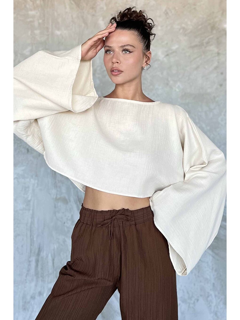 Bej Yarasa Kol Salaş Kadın Bluz