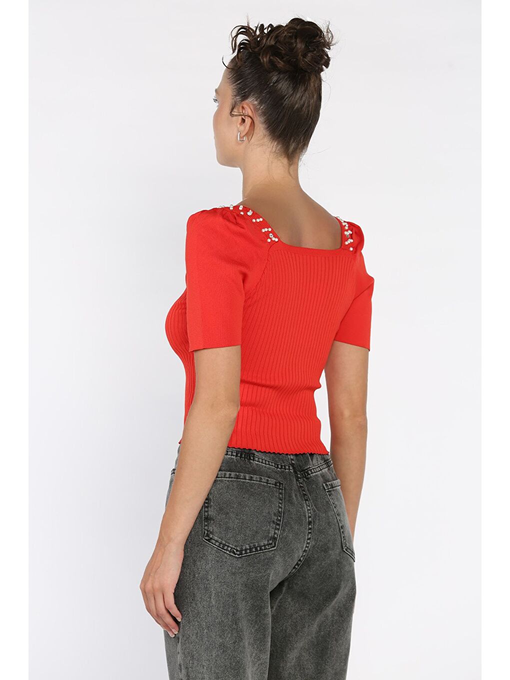 Kırmızı İnci Detaylı Kısa Kol Triko Bluz-2