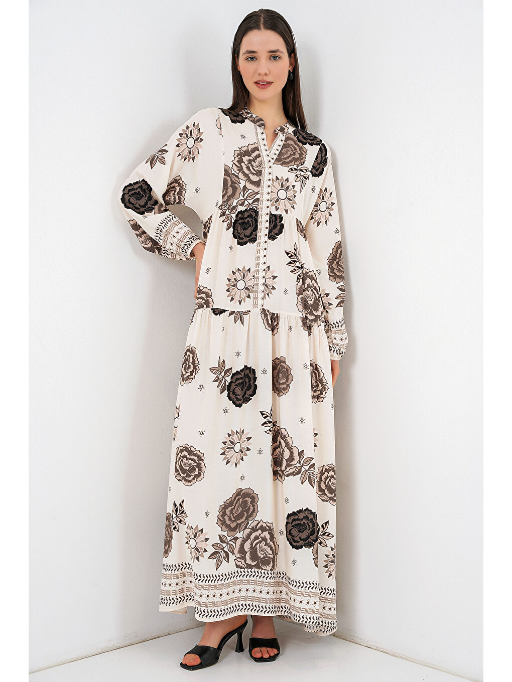 Kadın Desenli Uzun Tesettür Elbise 2585 - F.Bej-1