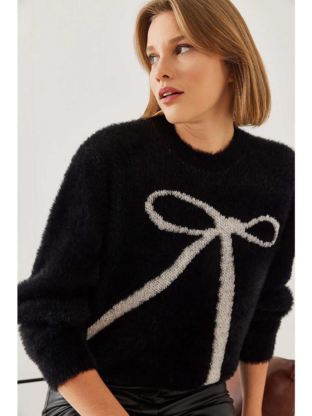 Siyah Kadın Sakal Kazak-1