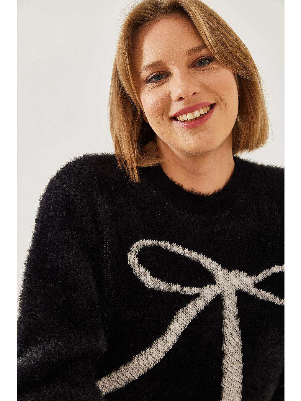 Siyah Kadın Sakal Kazak-2