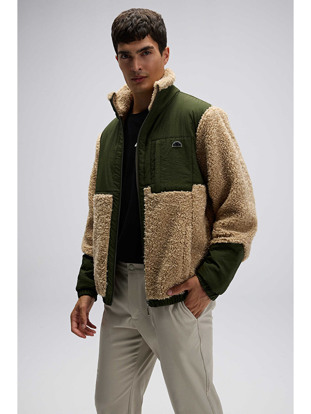 Bej Regular Fit Dik Yaka Fermuarlı Polar Mont EM511-BG-3