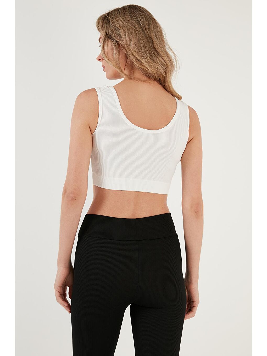 Lela Beyaz Fitilli Örme Dar Kesim Sporcu Super Crop Atlet 5865555 - 4