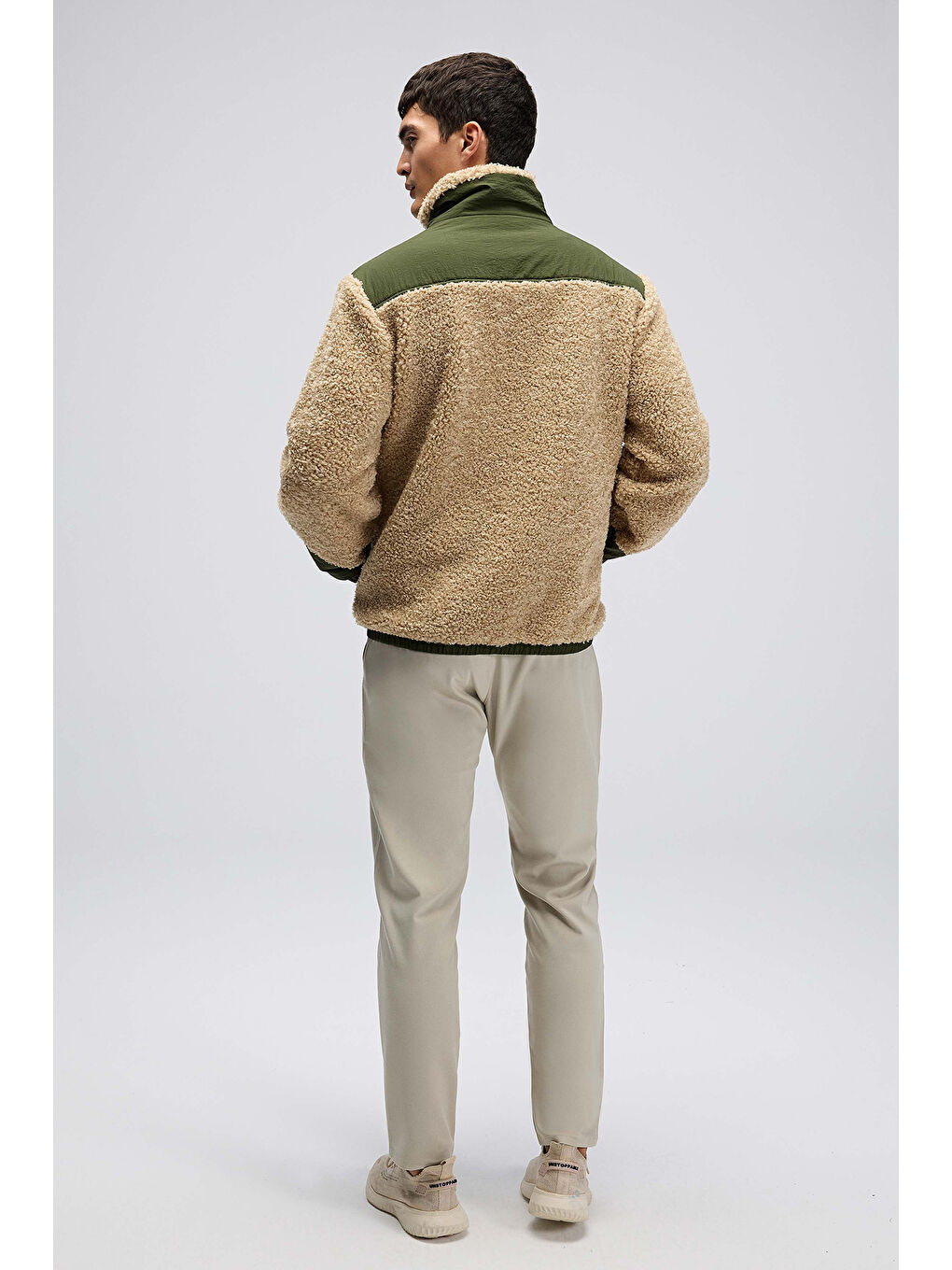 Bej Regular Fit Dik Yaka Fermuarlı Polar Mont EM511-BG-6