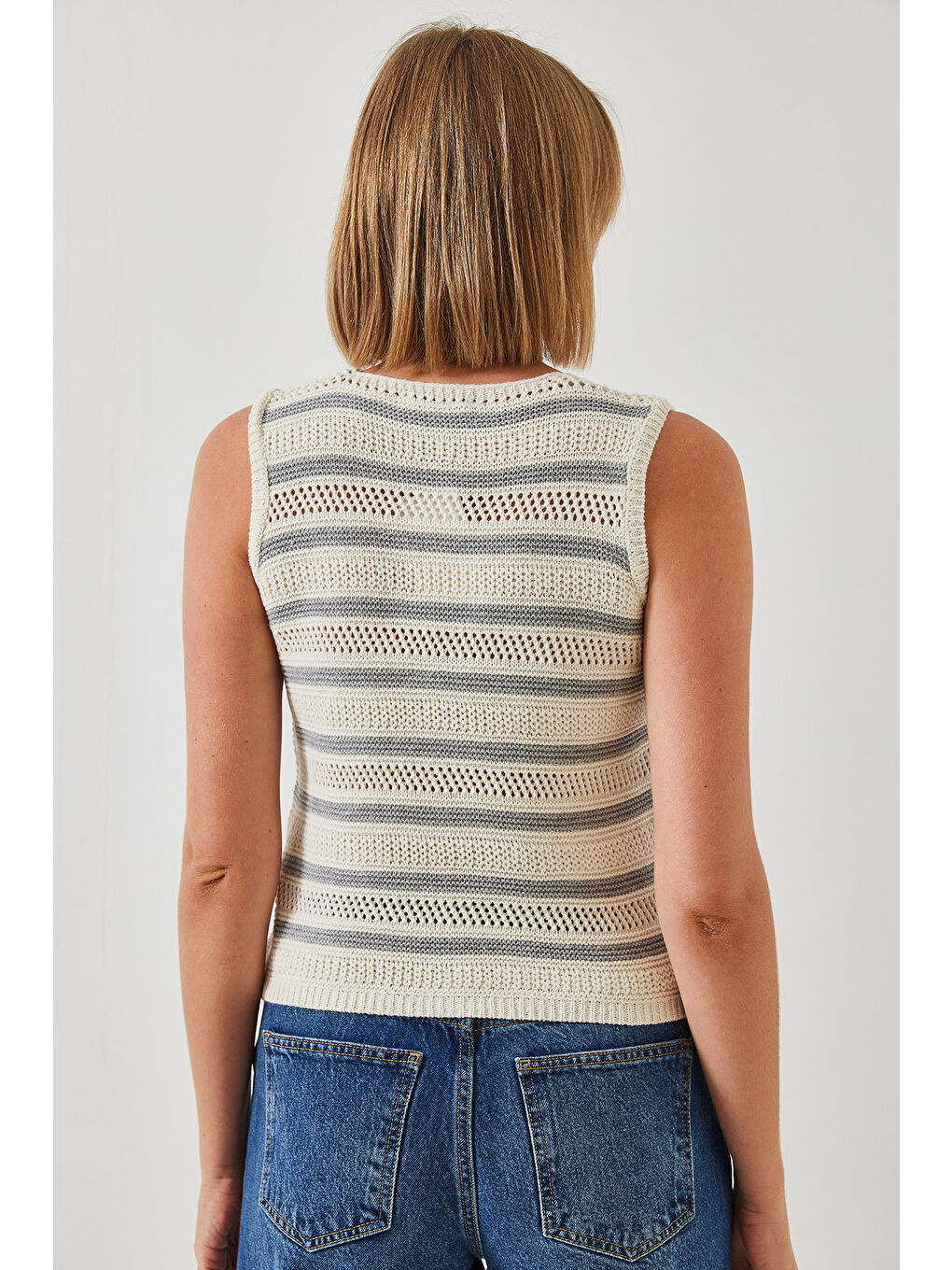 Ekru Kadın V Yaka Üç Düğmeli Çizgili Triko Yelek-2