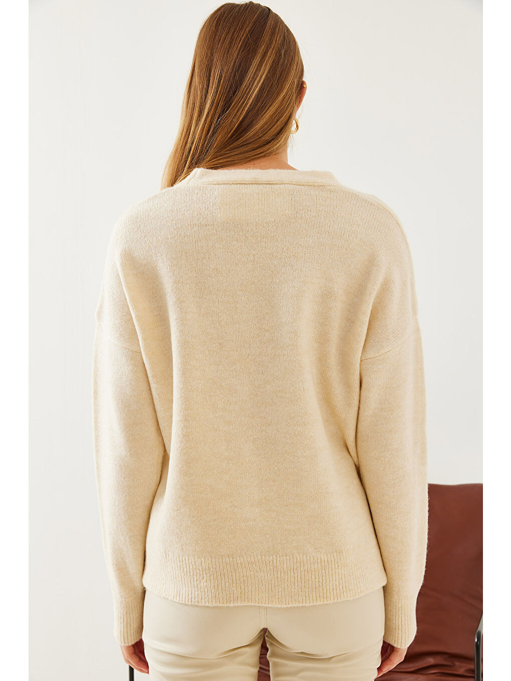 Ekru Kadın V Yaka Düğmeli Cepli Triko Hırka-2