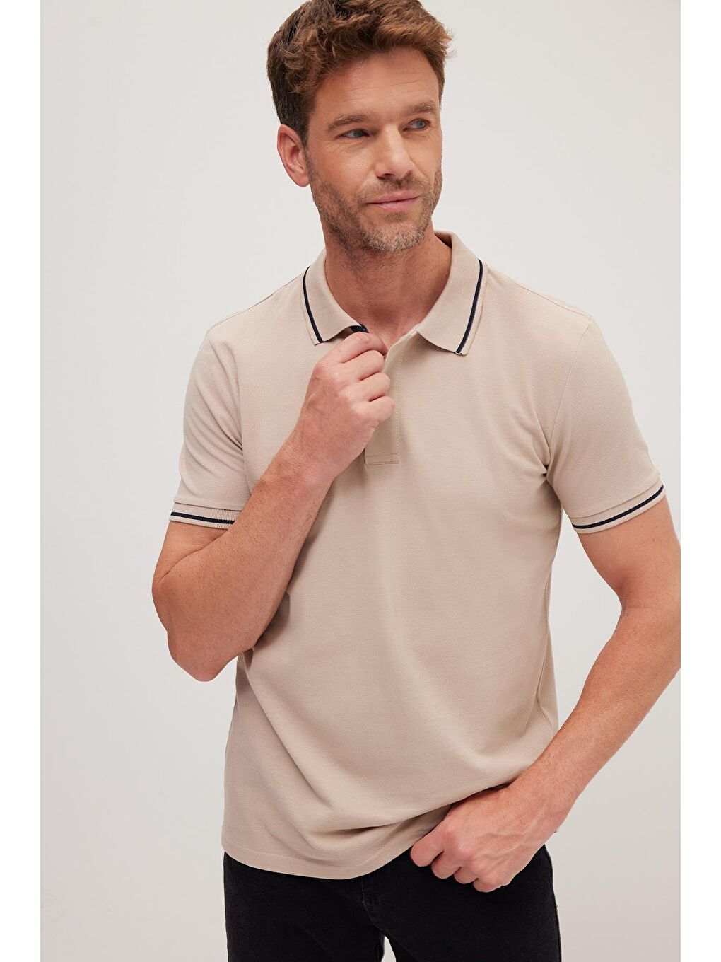Bej Erkek Slim Fit Dar Kesim %100 Pamuk Yumuşak Dokulu Serin Tutan Kumaş Düz Pike Taş Polo Yaka Tişört-1