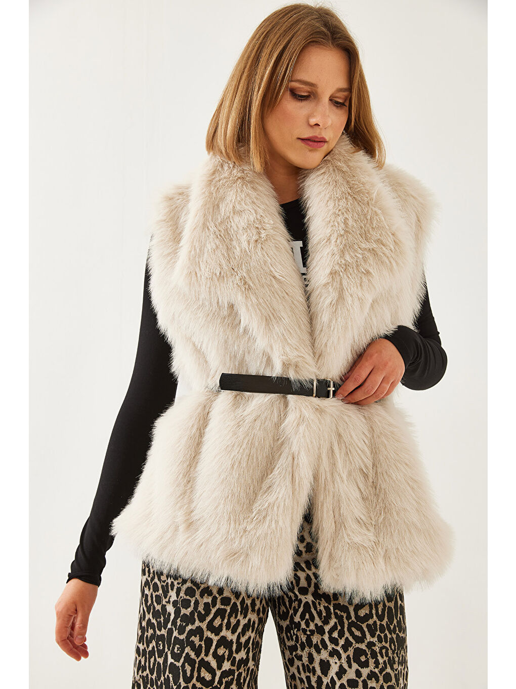 Ekru Kadın Kürklü Kemerli Yelek-5