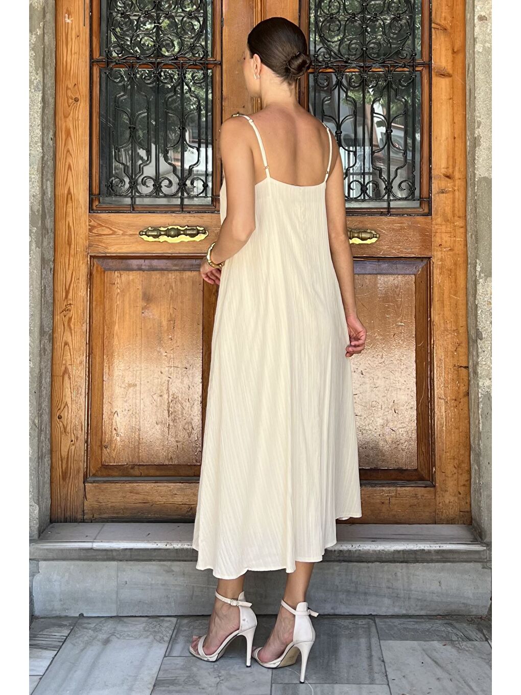 Ekru Kadın Ayarlanabilir Askılı Bol Kesim Elbise-2