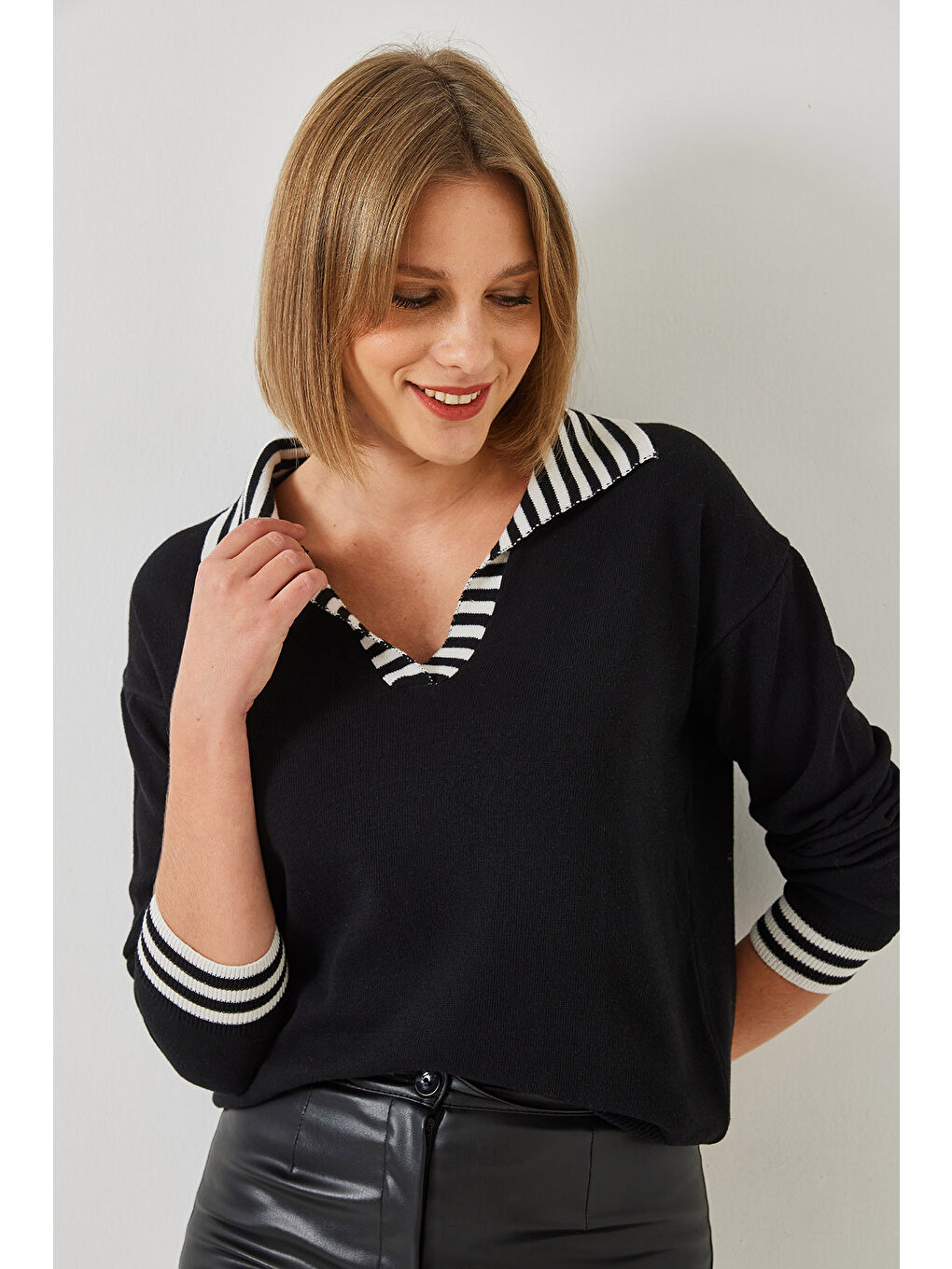 Siyah Kadın Polo Yaka Triko Kazak-3