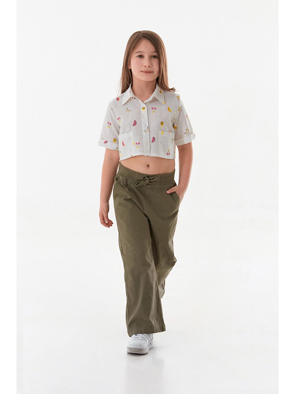 Beyaz Meyve Desenli Cepli Kız Çocuk Gömlek-1