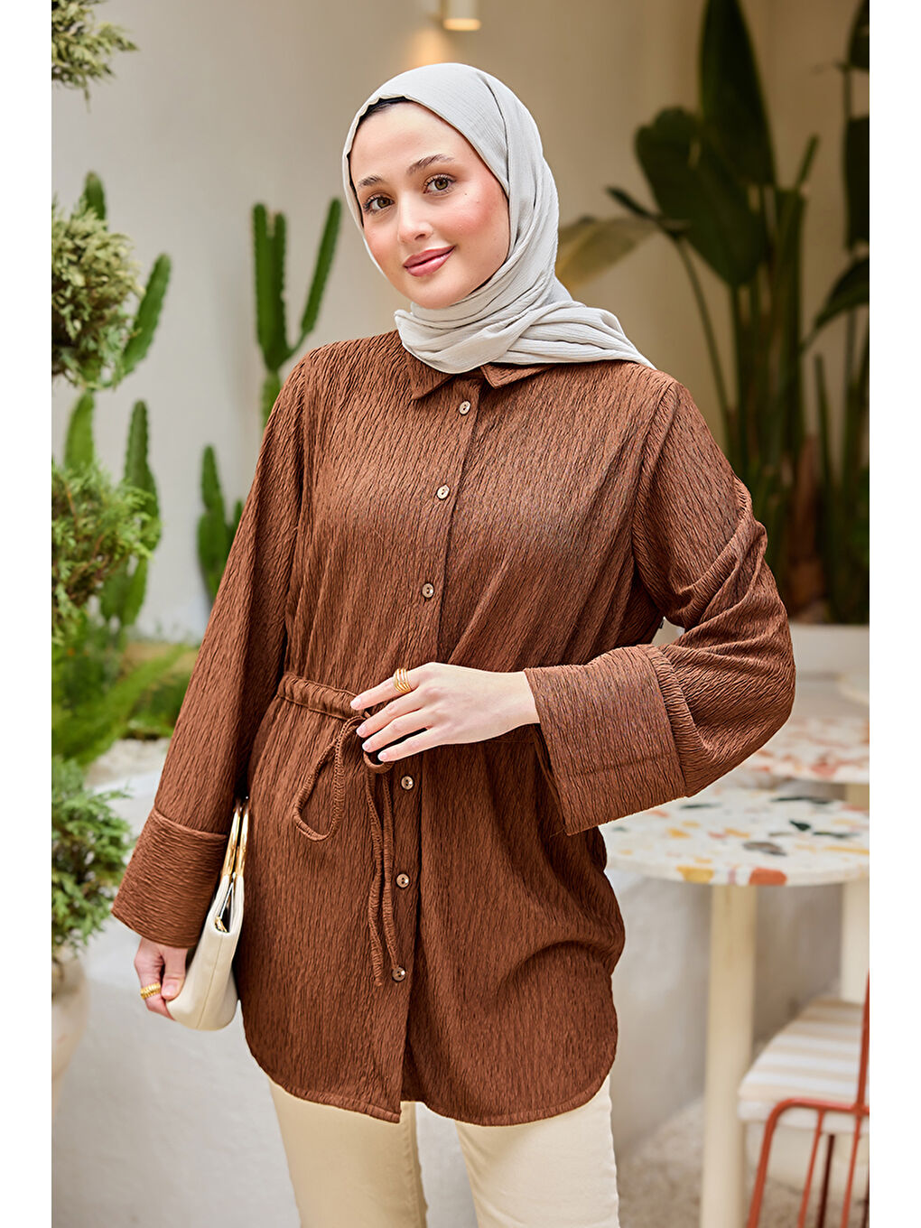 Kadın Beli Kemerli Damla Gömlek Kahverengi-3