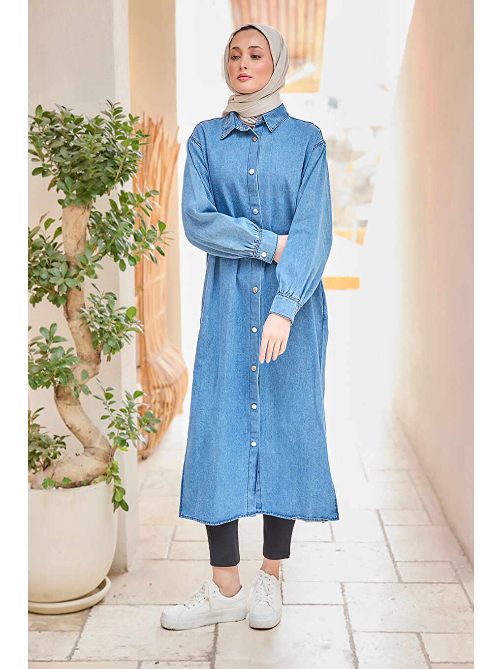 Kadın Çıt Çıt Detaylı Midi Boy Jean Ceket Buz Mavi