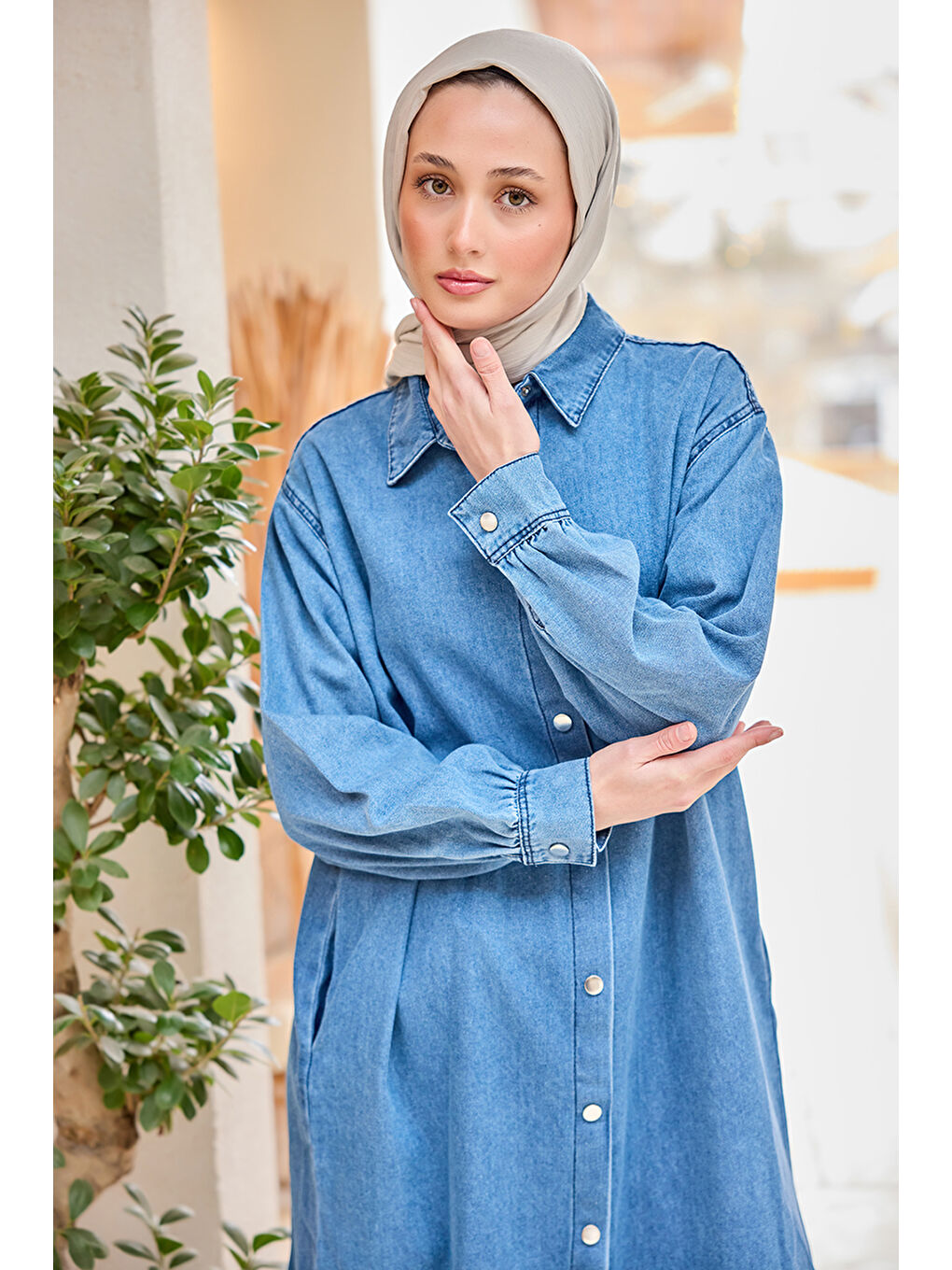 Kadın Çıt Çıt Detaylı Midi Boy Jean Ceket Buz Mavi-3