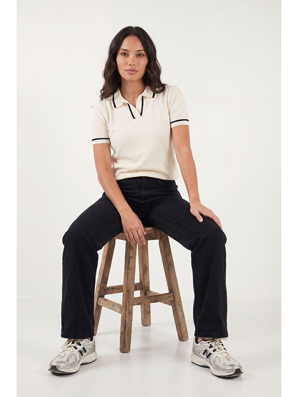 Ekru Kontrast Detaylı Regular Fit Triko Polo Yaka Kadın T Shirt 4617057-3