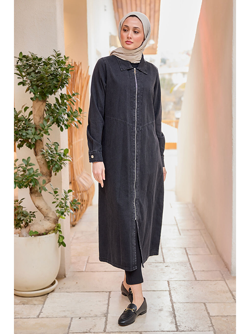 Kadın Fermuarlı Midi Boy Jean Ceket  Siyah