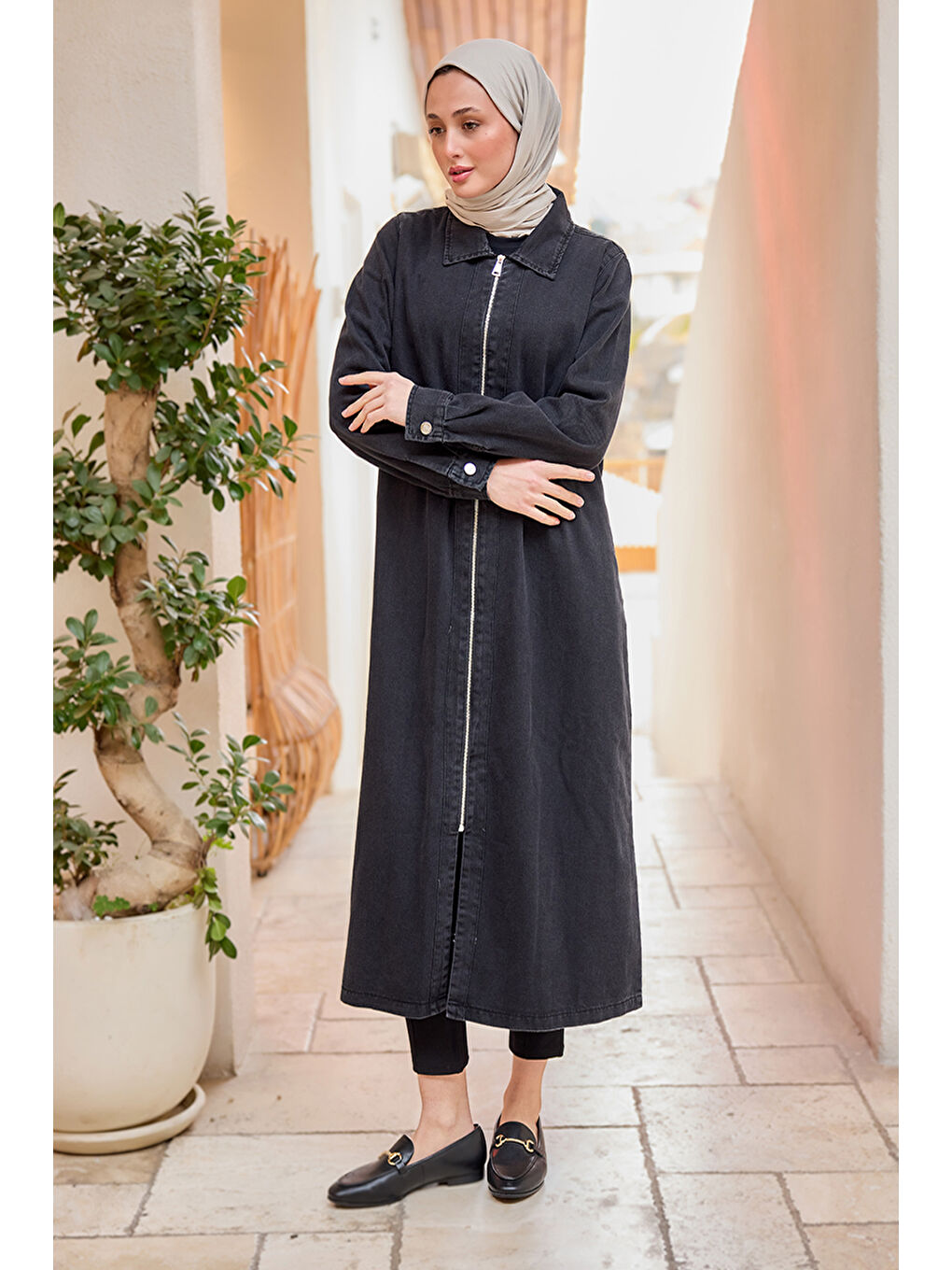 Kadın Fermuarlı Midi Boy Jean Ceket  Siyah-1