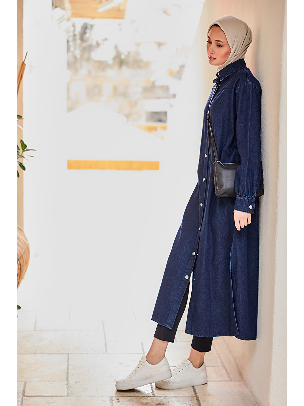 Kadın Çıt Çıt Detaylı Midi Boy Jean Ceket Lacivert-1