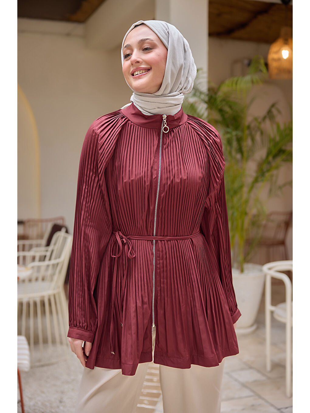 Kadın Micro Pileli Kısa Trenç Bordo