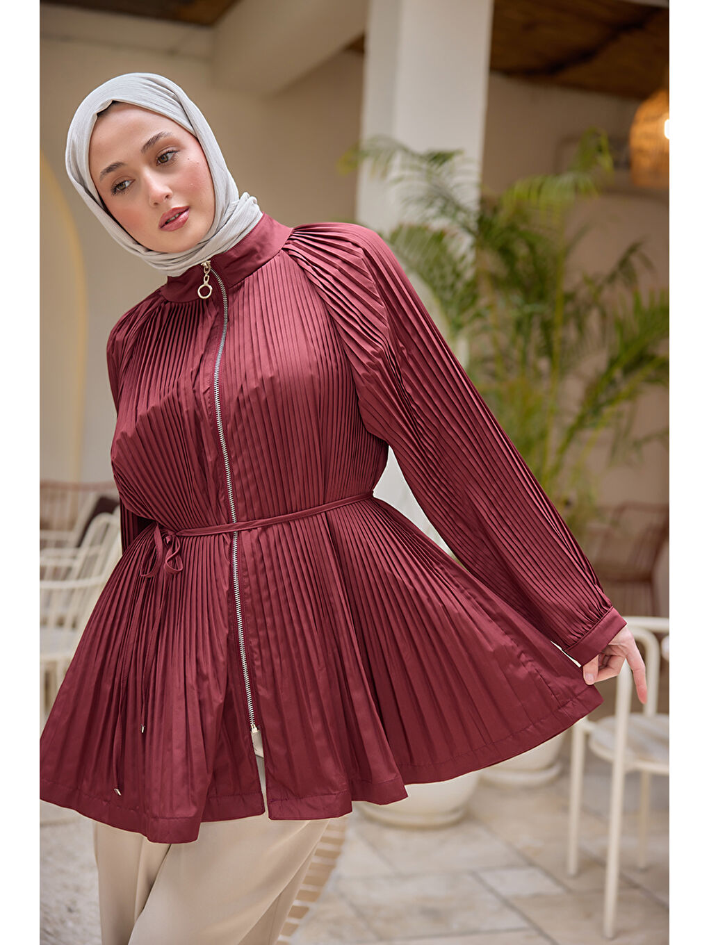 Kadın Micro Pileli Kısa Trenç Bordo-3