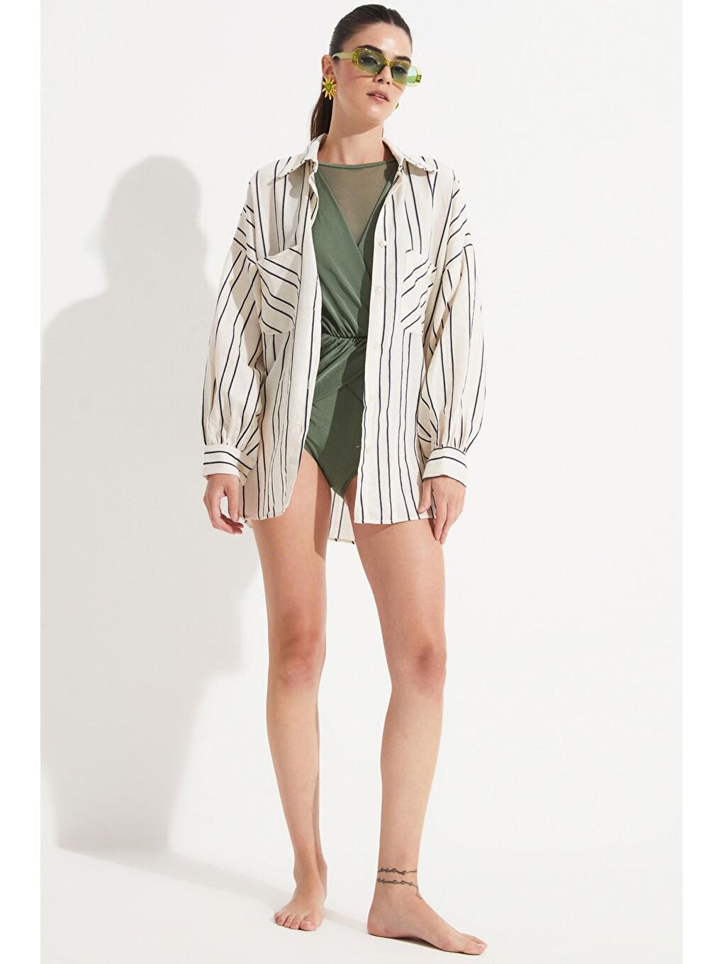 Lacivert Kadın Pamuk Karışımlı Çizgili Bol Kesim Gömlek-3