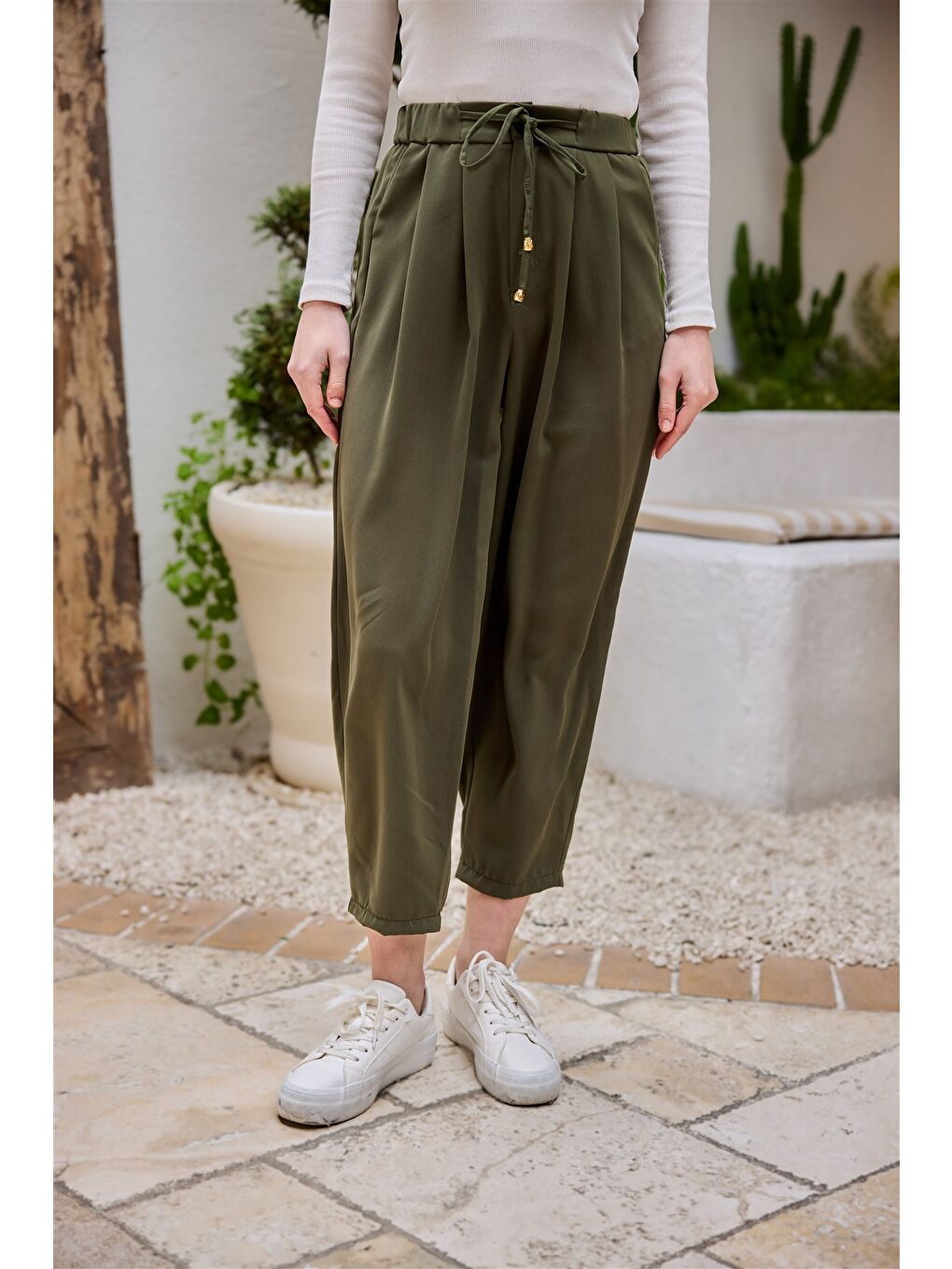 Kadın Beli Lastikli  Havuç Pantolon Haki Yeşil-1
