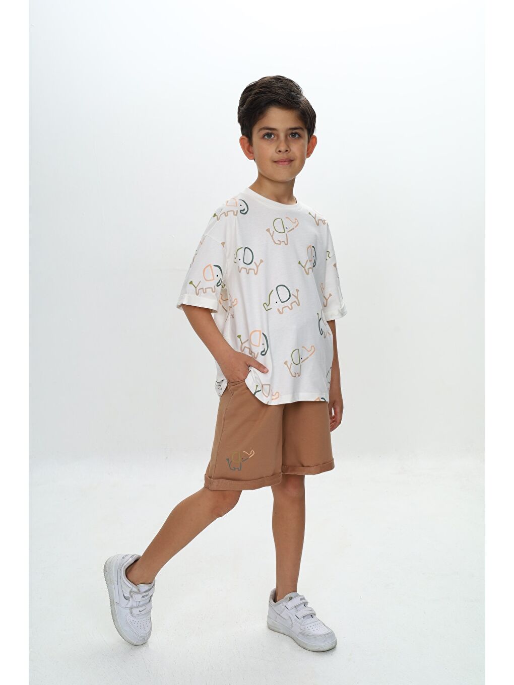 Kahverengi Erkek Çocuk Fil Baskılı Şortlu Takım-1
