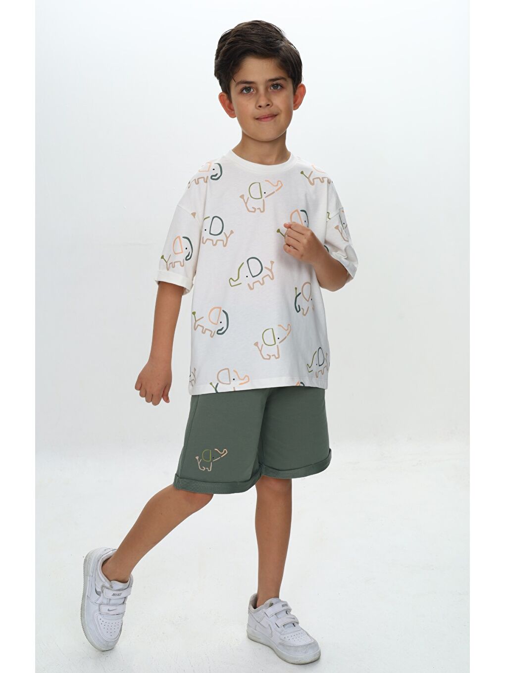 Yeşil Erkek Çocuk Fil Baskılı Şortlu Takım-2