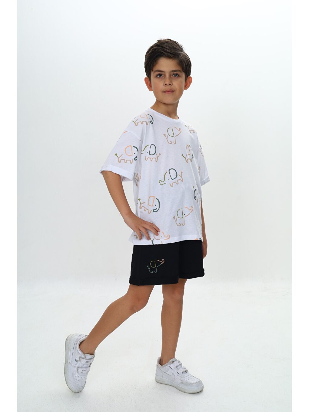 Beyaz Erkek Çocuk Fil Baskılı Şortlu Takım-3
