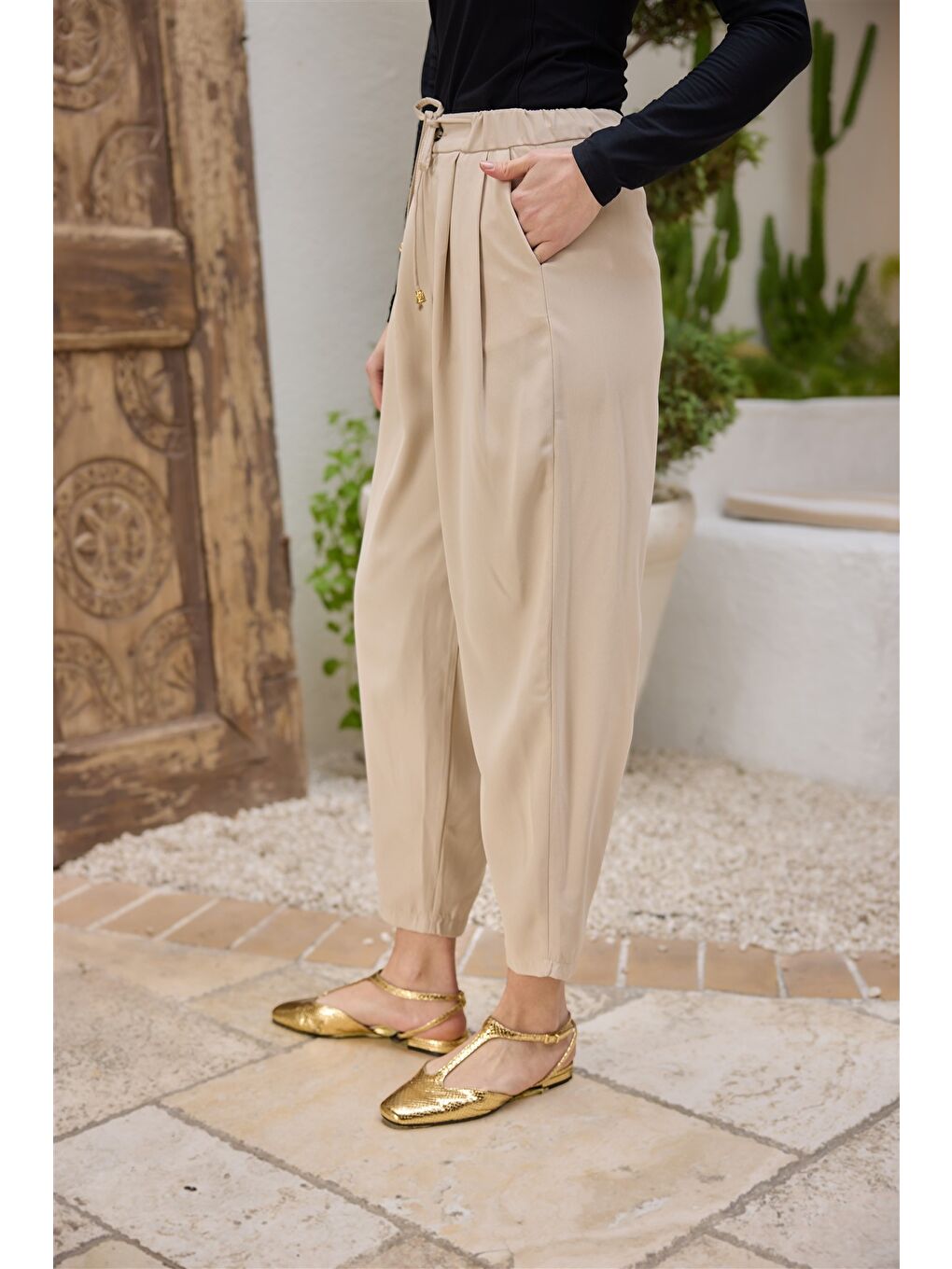 Ekru Kadın Beli Lastikli  Havuç Pantolon Krem