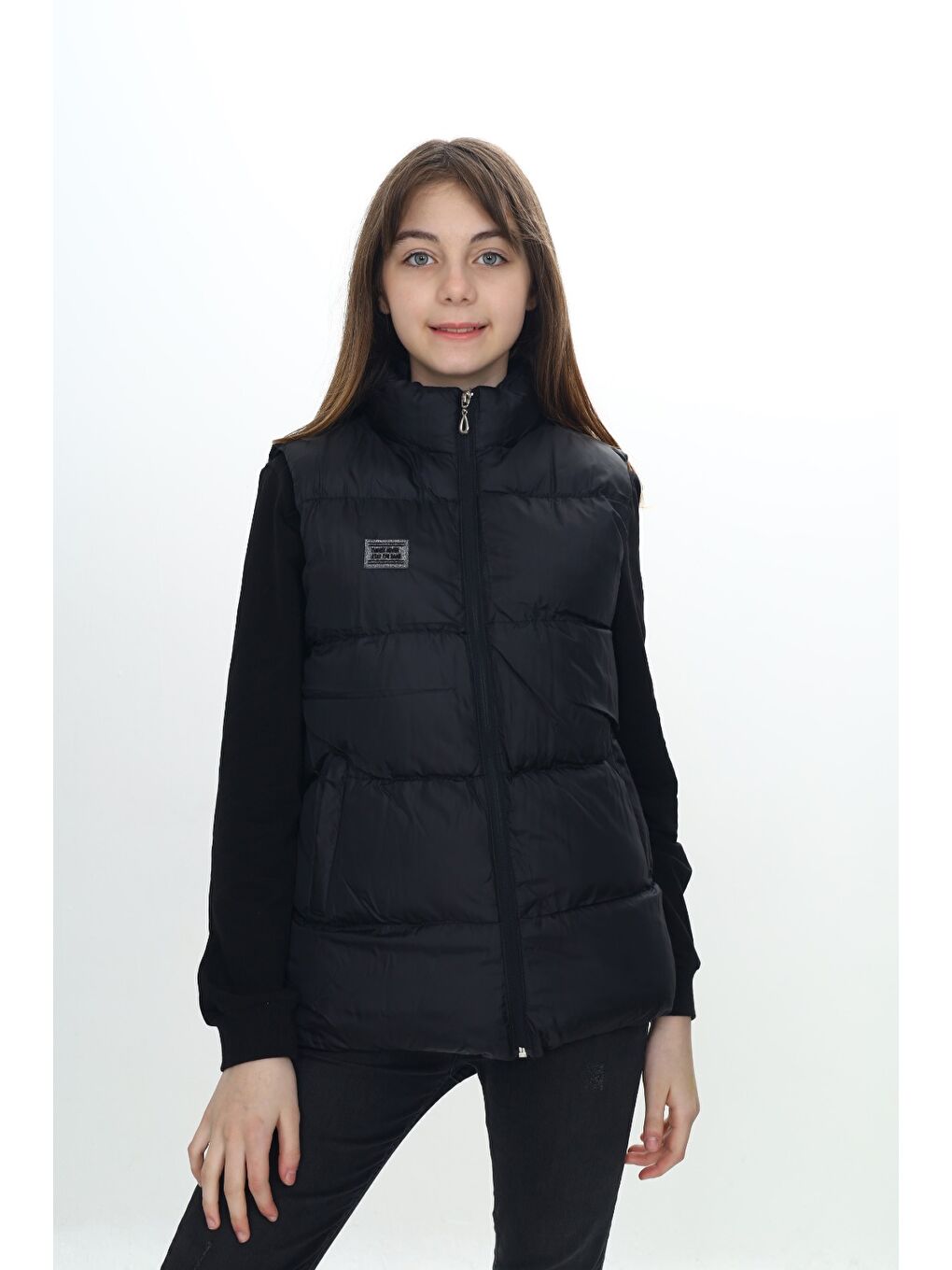 Siyah Kız Çocuk Göğsü Armalı Şişme Yelek