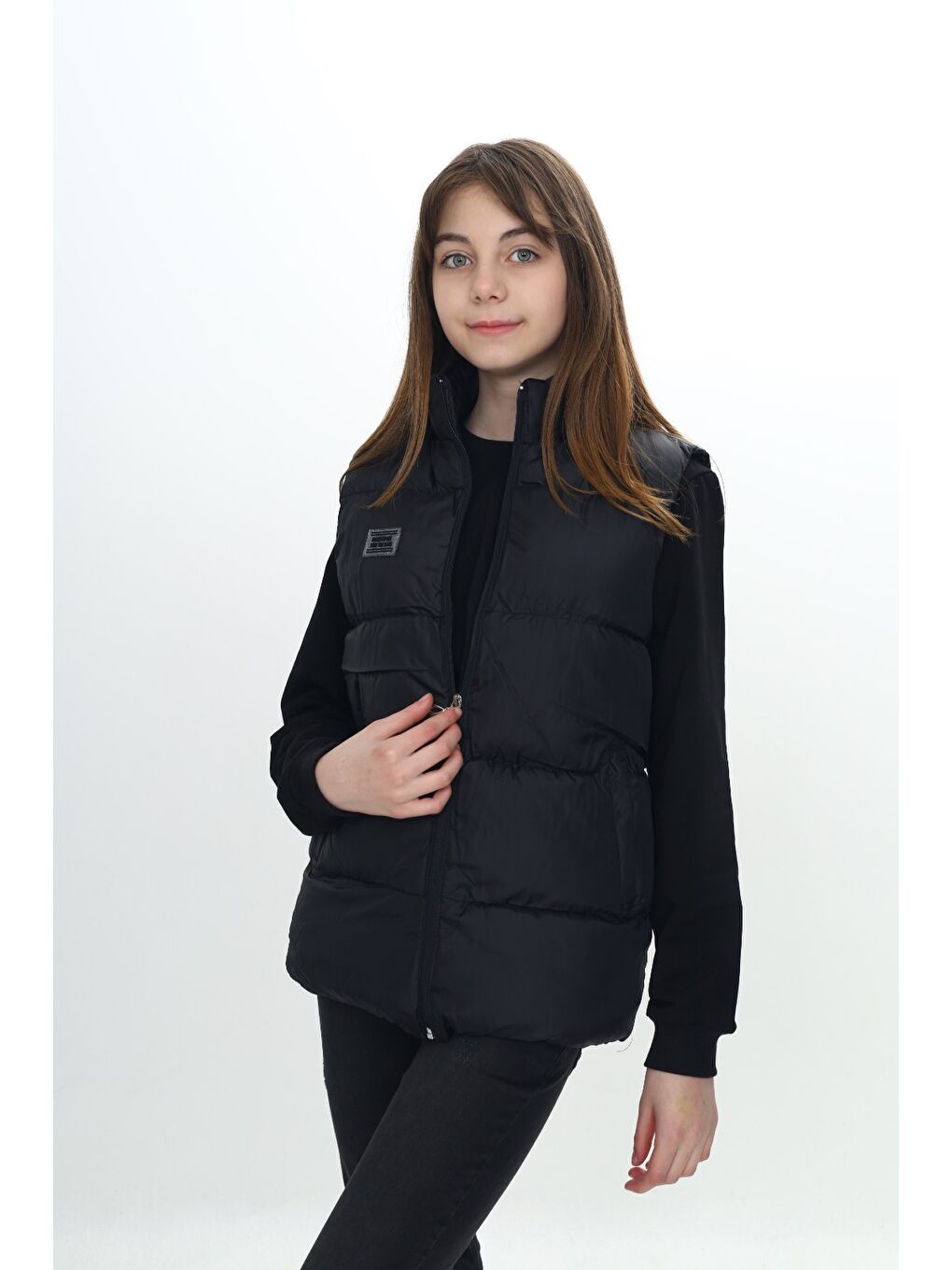 Siyah Kız Çocuk Göğsü Armalı Şişme Yelek-2