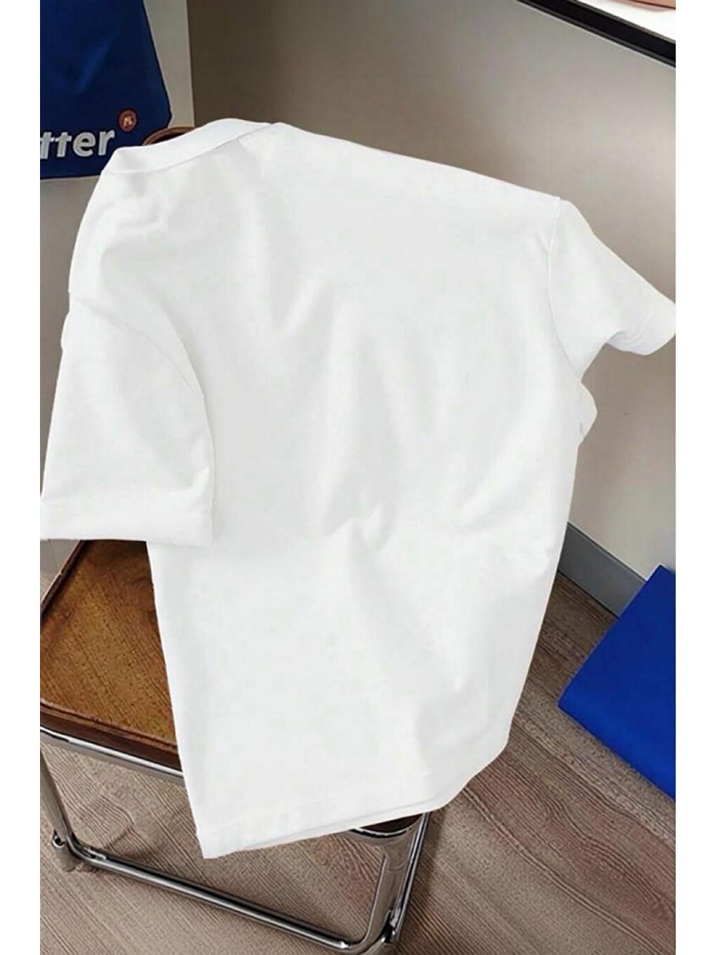 Beyaz Gym Bunny - Halter Kaldıran Tavşan Baskılı Unisex Oversize Pamuklu Tişört-3