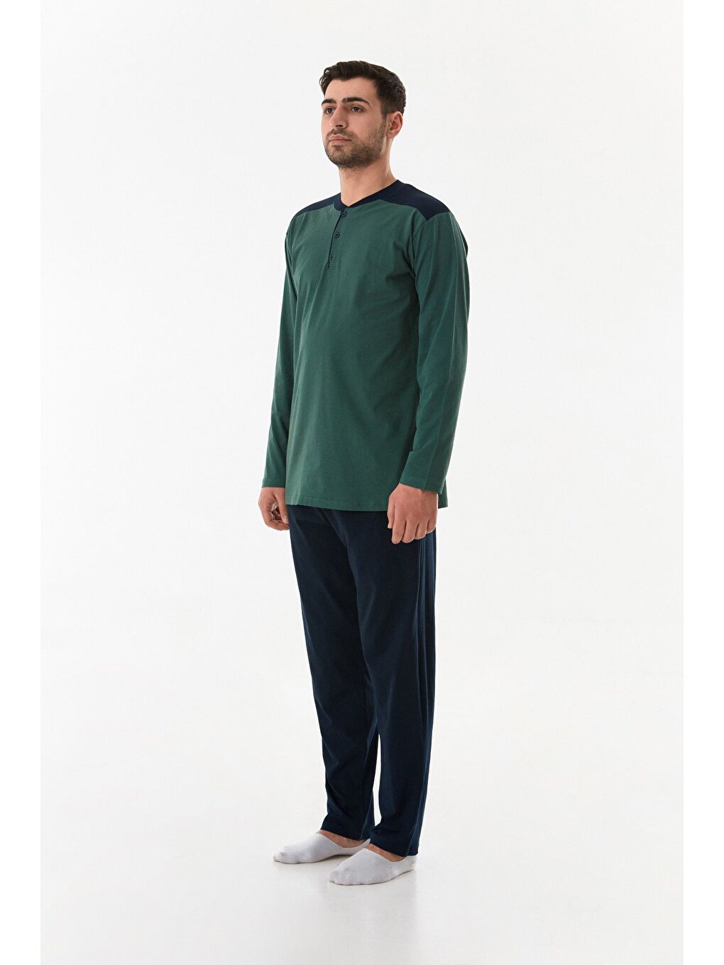 Yeşil Yarım Düğmeli Bisiklet Yaka Pijama Takımı-1