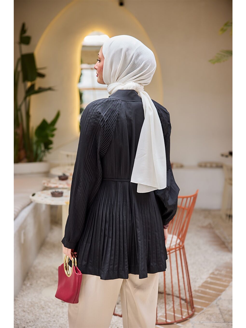 Kadın Micro Pileli Kısa Trenç Siyah-4