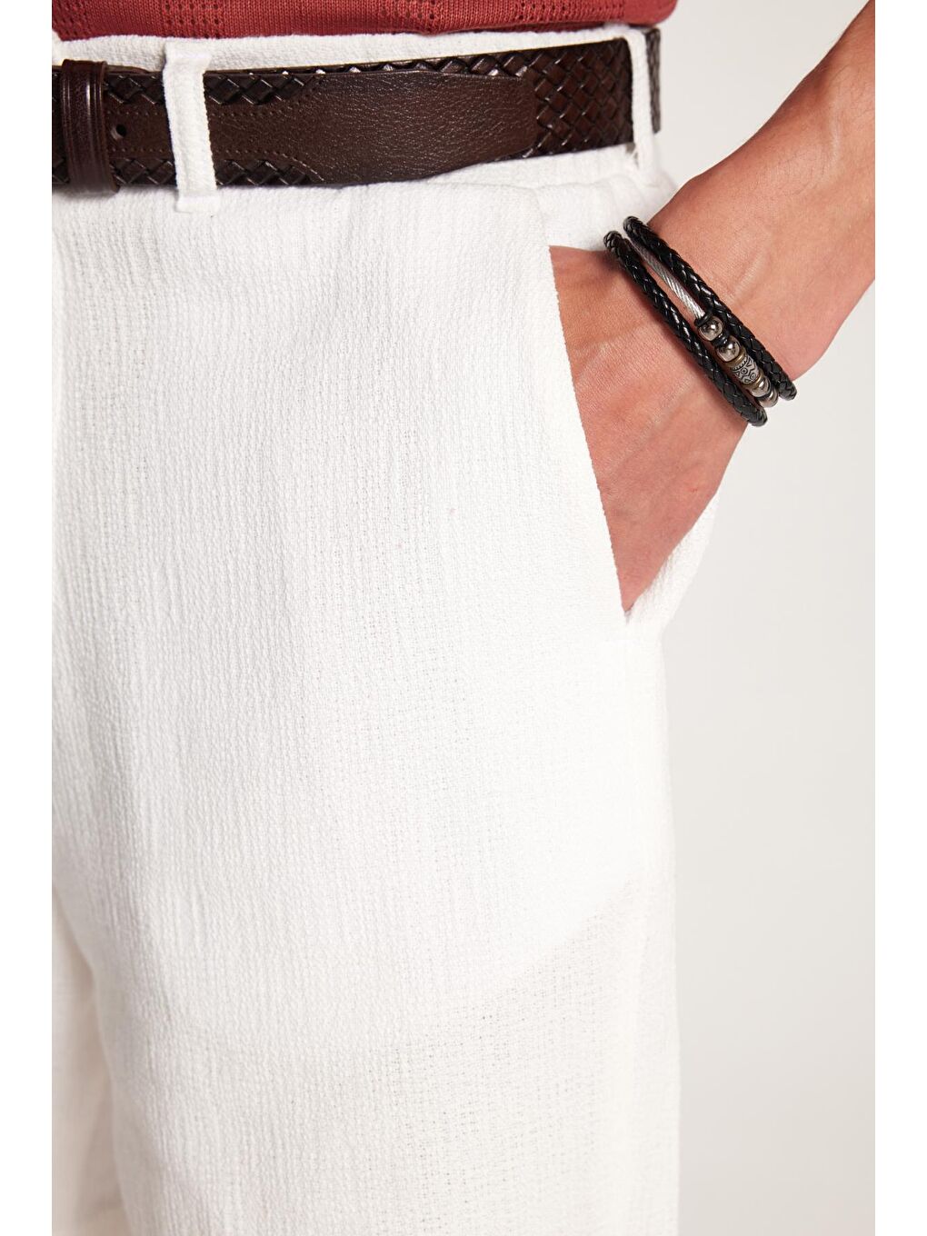 Erkek Regular Rahat Kesim Beli Lastikli Ve Kordonlu Yandan Cepli Ekru Bermuda Şort-1