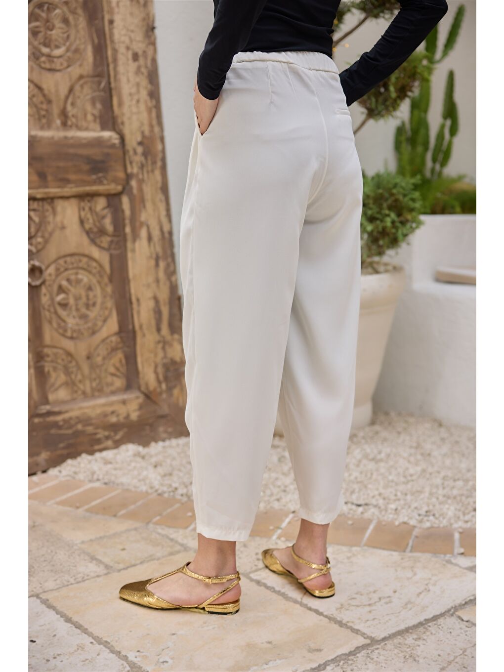 Kadın Beli Lastikli  Havuç Pantolon Beyaz-2