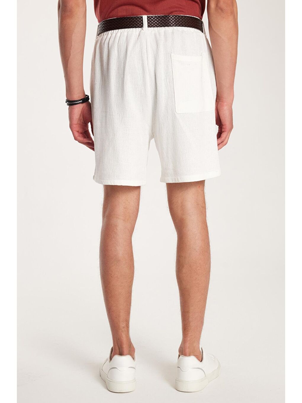 Erkek Regular Rahat Kesim Beli Lastikli Ve Kordonlu Yandan Cepli Ekru Bermuda Şort-5