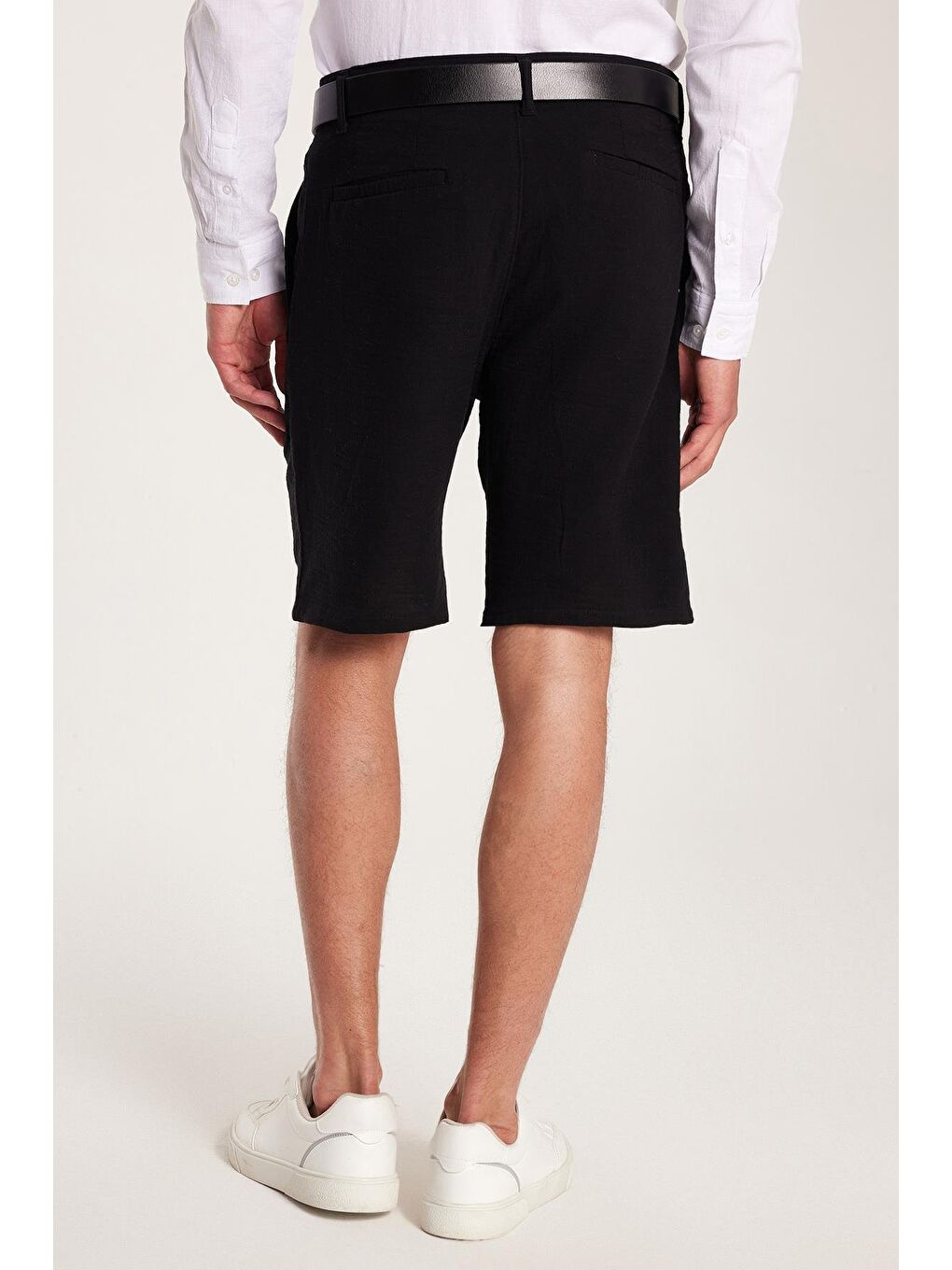 Siyah Erkek Regular Rahat Kesim Yandan Cepli Fermuarlı Bermuda Şort-5