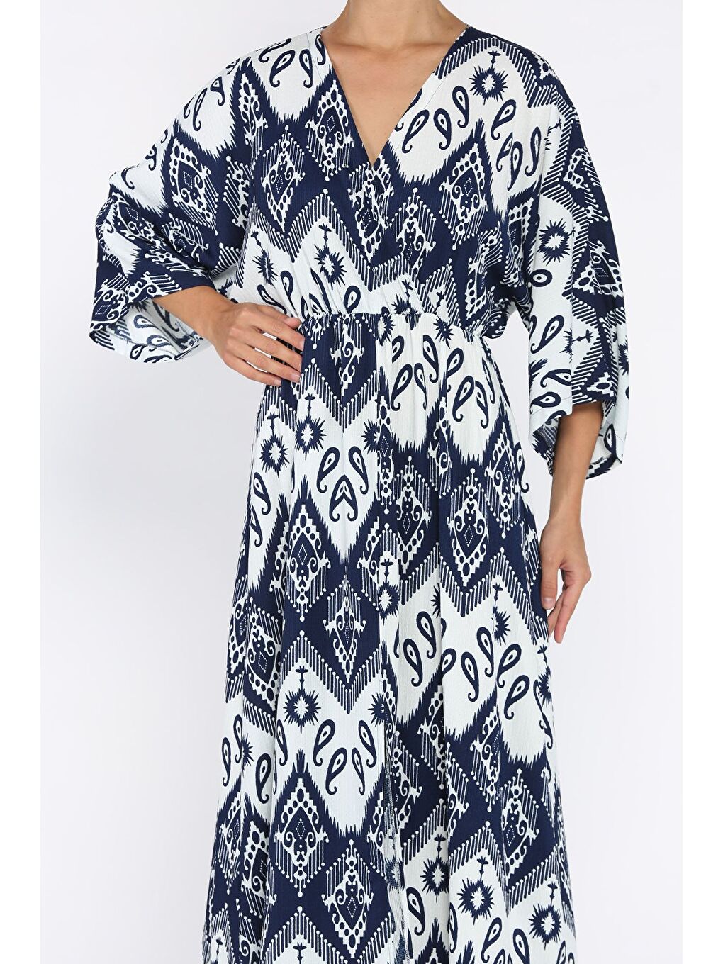 Lacivert Kadın Kruvaze Yaka Bel Lastikli Yarasa Kol Yırtmaç Detaylı Desenli Elbise-3