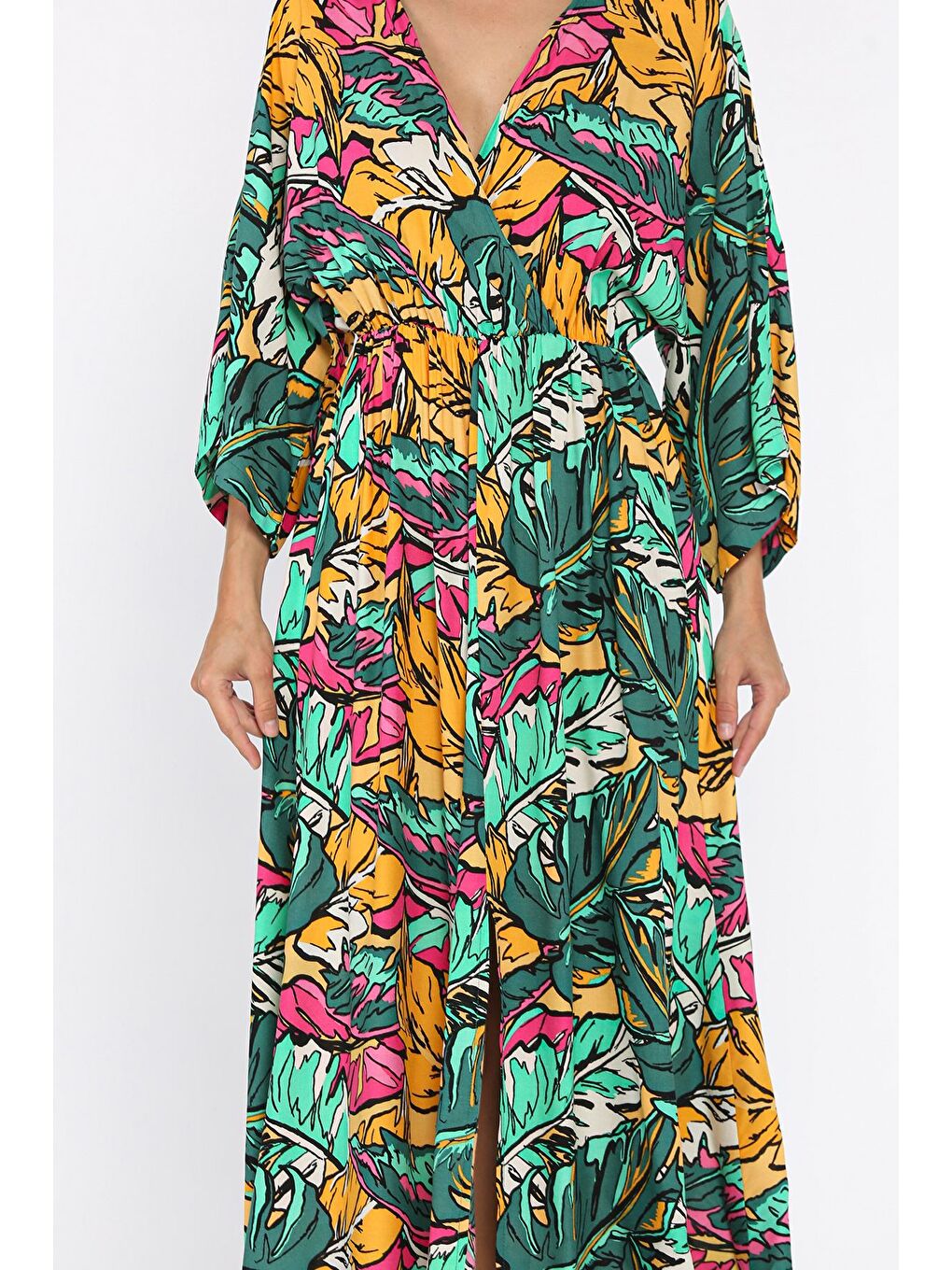 Yeşil Kadın Kruvaze Yaka Bel Lastikli Yırtmaçlı Desenli Viskon Elbise-3