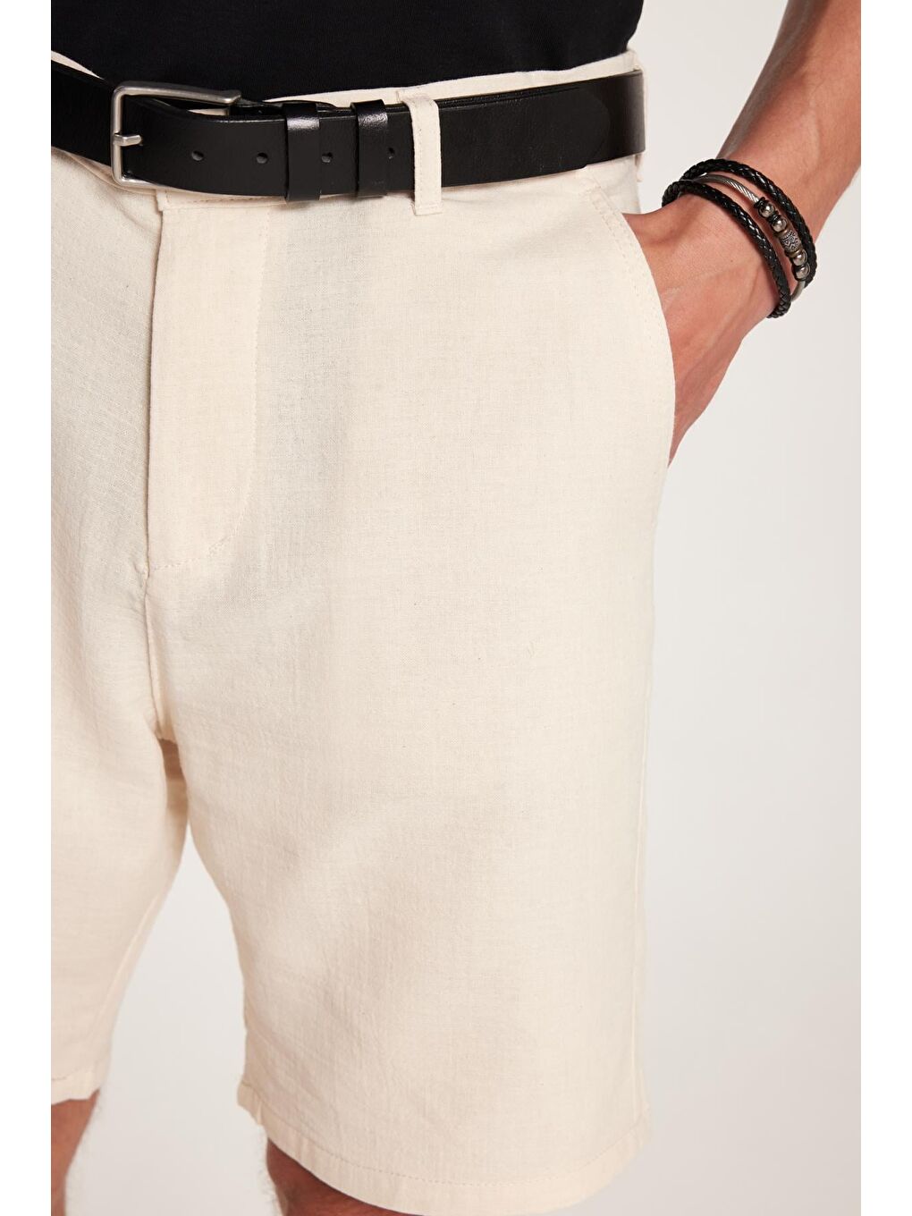 Erkek Regular Rahat Kesim Yandan Cepli Fermuarlı Bermuda Bej Şort-1