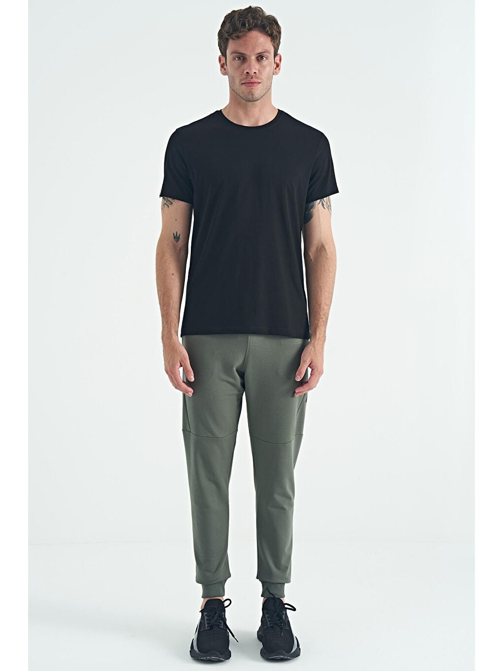 AIR JONES Calvin Siyah Basic Erkek T-Shirt - 88245 - 1