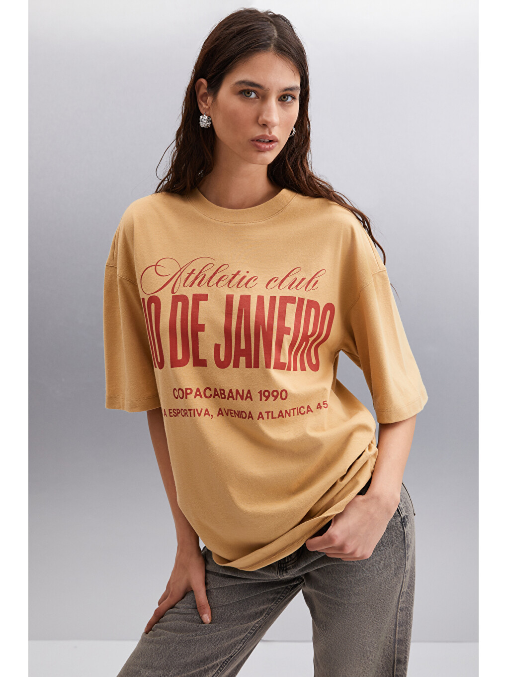 Malıka Kadın %100 Organik Pamuklu Şehir Tema Baskılı Oversize Bisiklet Yaka Bej T-shirt-2