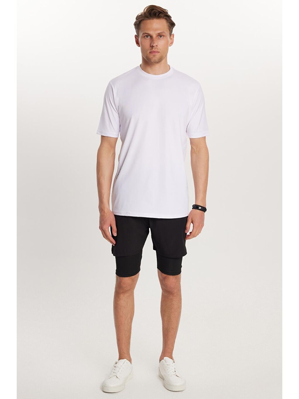 Erkek Standart Fit Normal Kesim Sporcu Taytlı Dokuma Siyah Şort-2