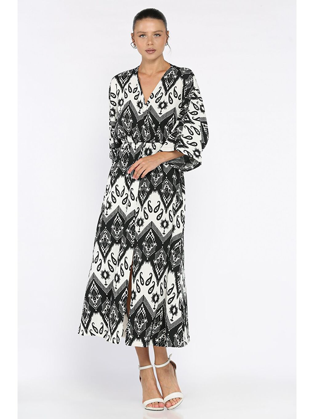 Siyah Kadın Kruvaze Yaka Bel Lastikli Yarasa Kol Yırtmaç Detaylı Desenli Elbise-1