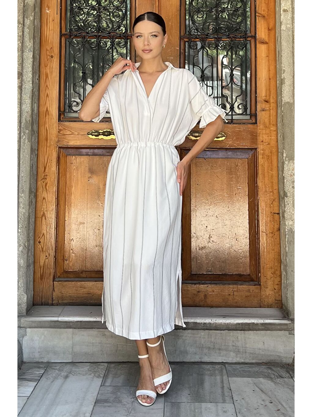 Ekru Bel Lastikli Çizgi Desenli Kısa Kol Elbise-1