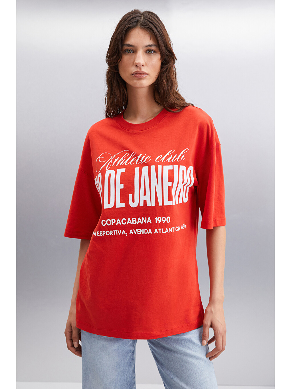 Malıka Kadın %100 Organik Pamuklu Şehir Tema Baskılı Oversize Bisiklet Yaka Kırmızı T-shirt-3