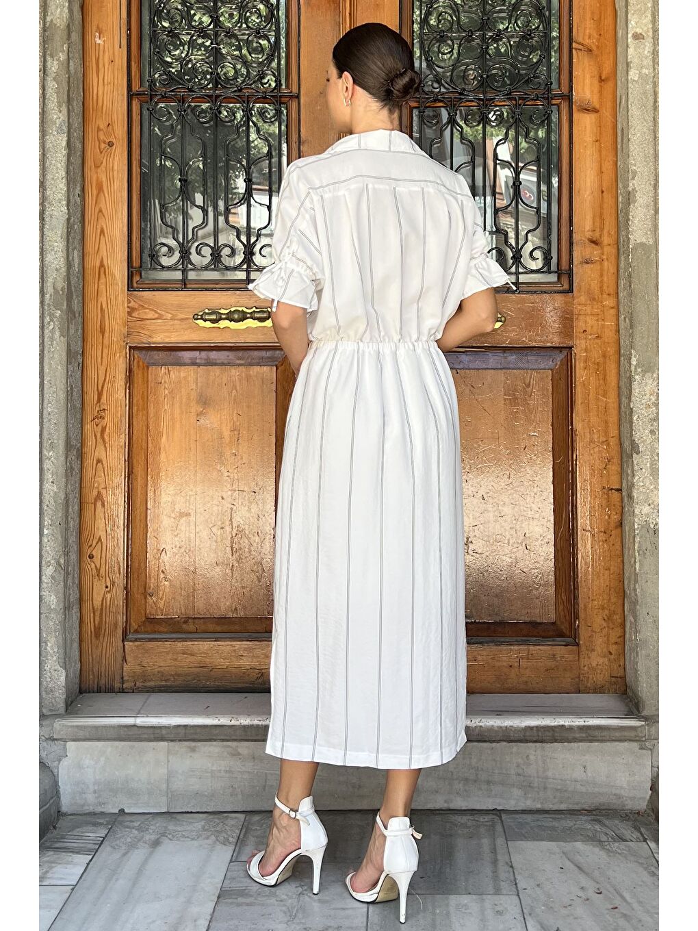 Ekru Bel Lastikli Çizgi Desenli Kısa Kol Elbise-2