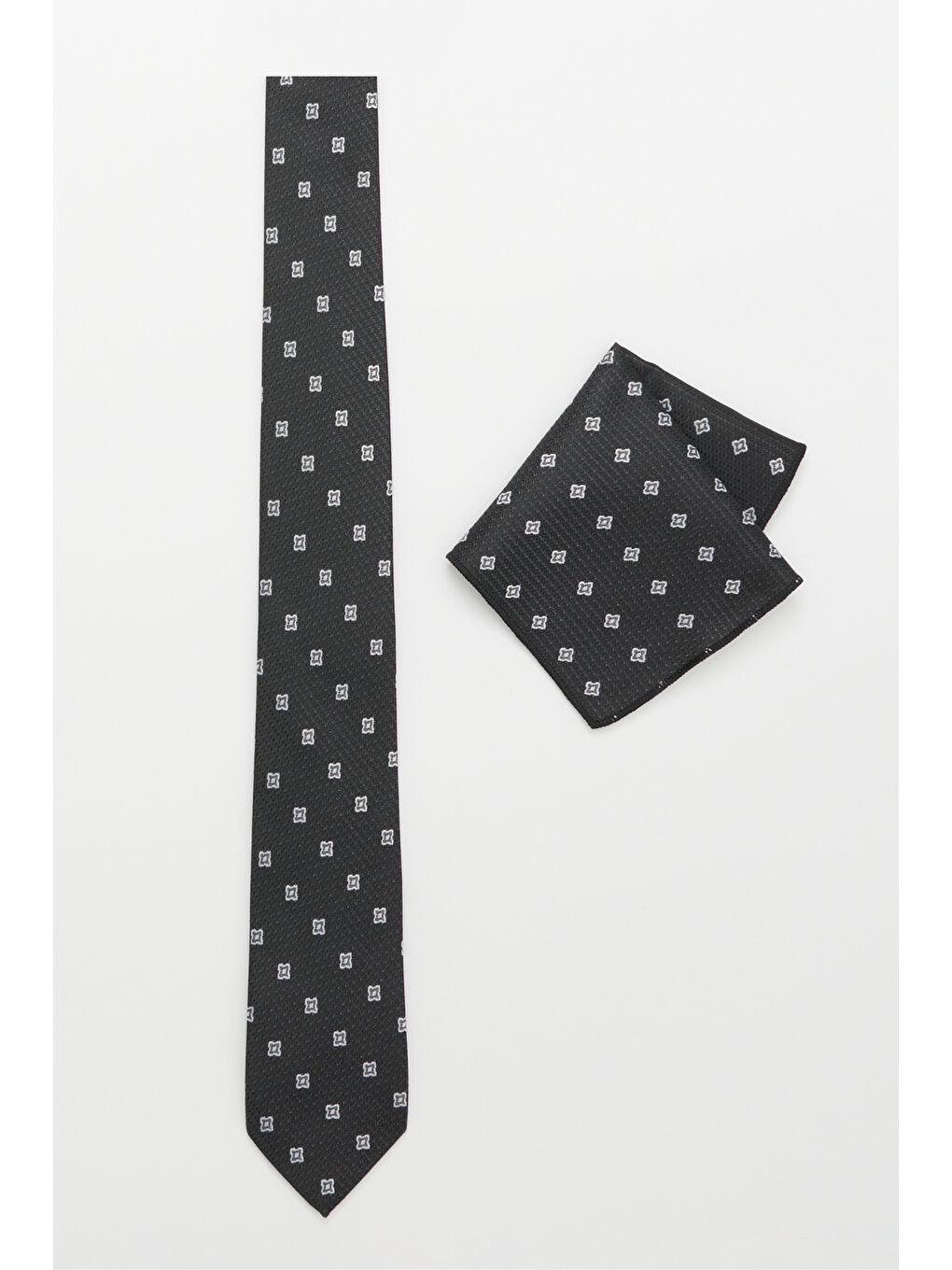 Erkek Siyah-Gri Kravat-Mendil Set